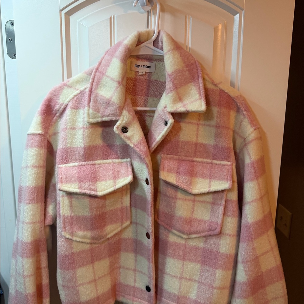 Day's Mood Women's Pink and Cream Teddy Jacket